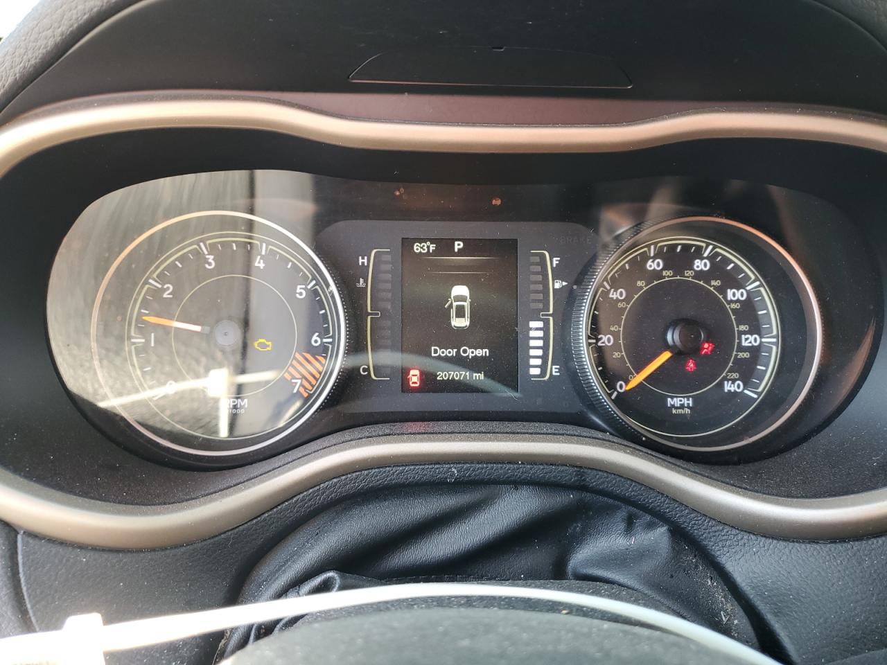 Jeep Grand Cherokee Sport Image 5