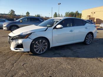  Salvage Nissan Altima