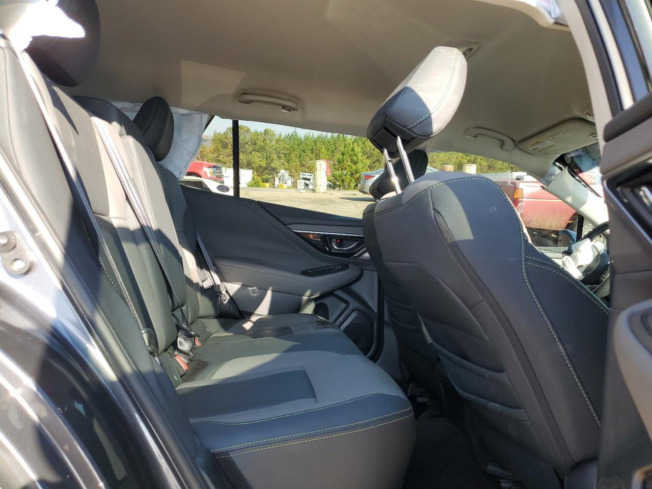 Subaru Outback Onyx Edition Image 9