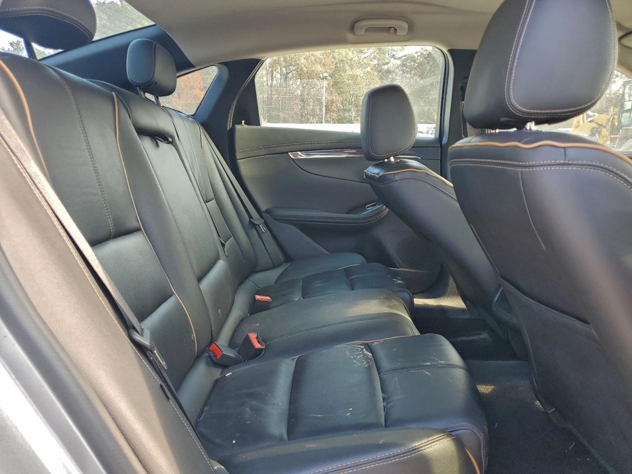 Chevrolet Impala Premier Image 12