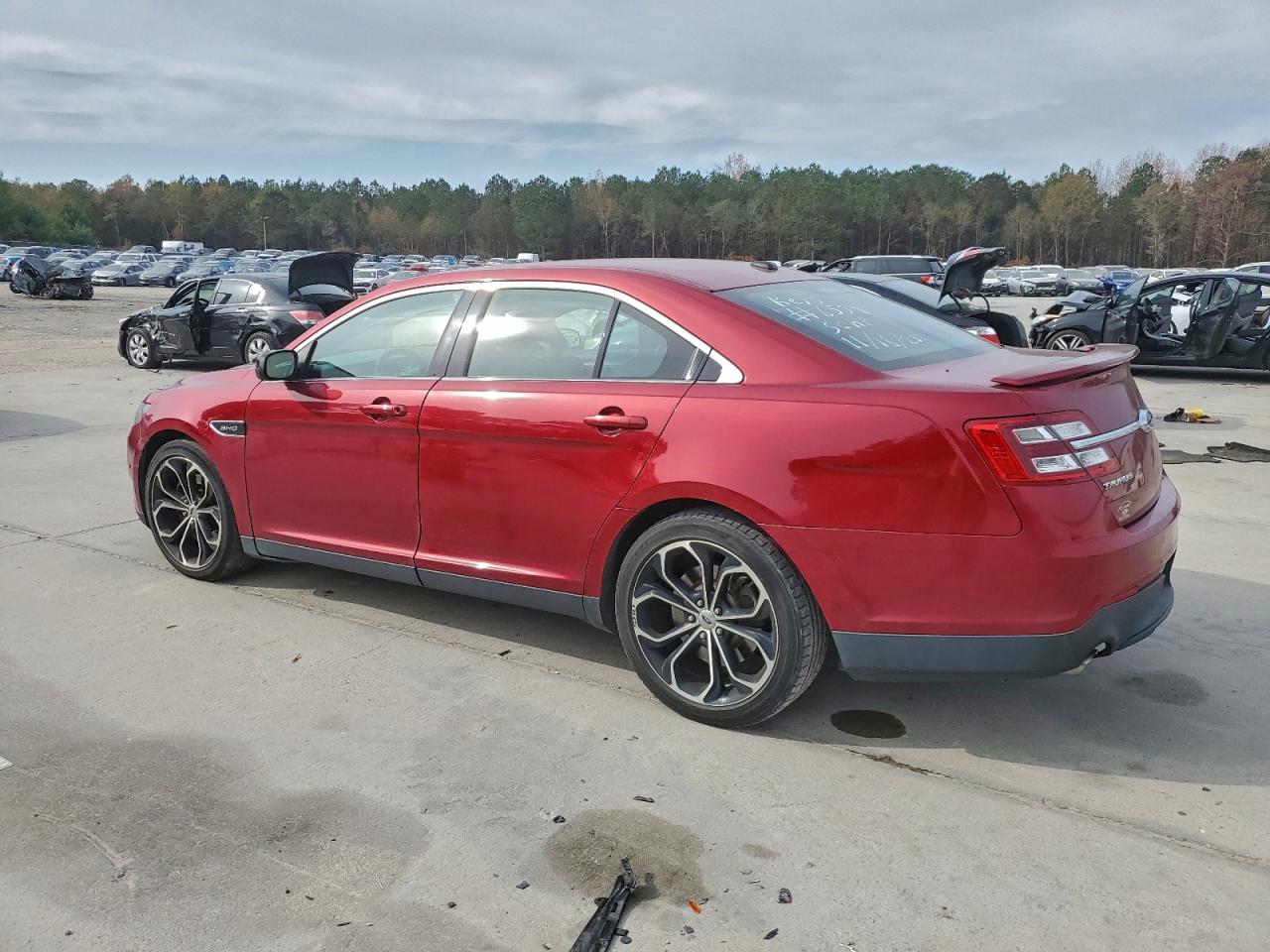 Ford Taurus Sho Image 7