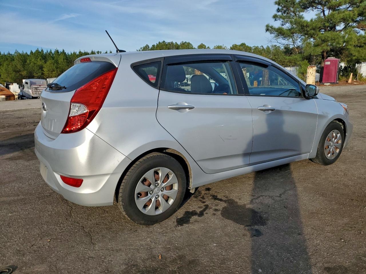 Hyundai ACCENT Se Image 3