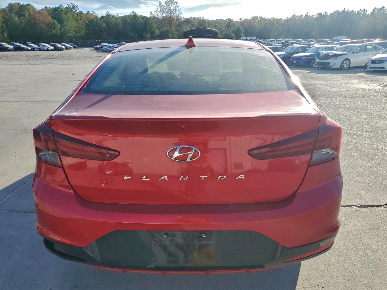 Hyundai ELANTRA Sel Image 7