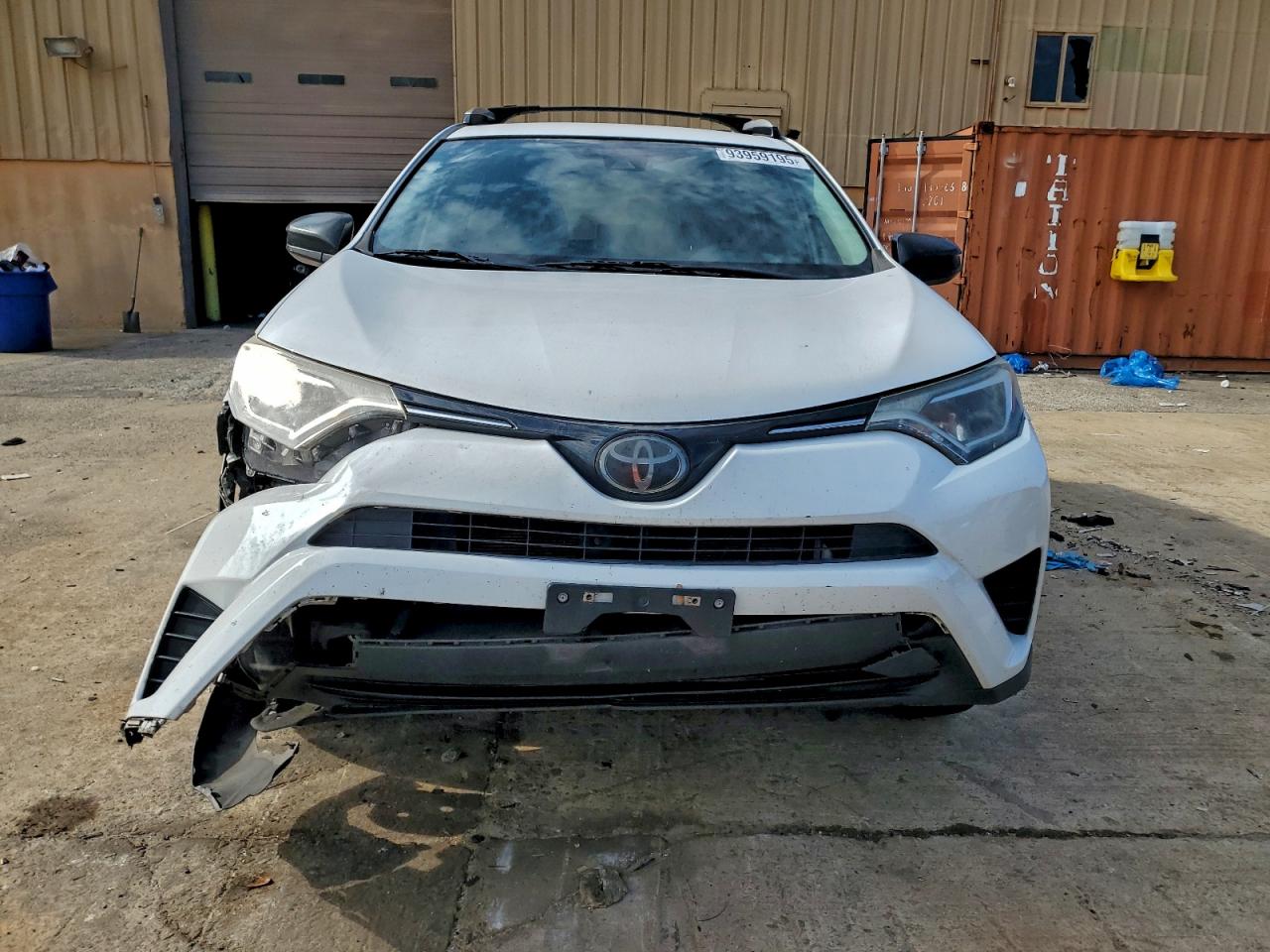 Toyota RAV4 Le Image 9