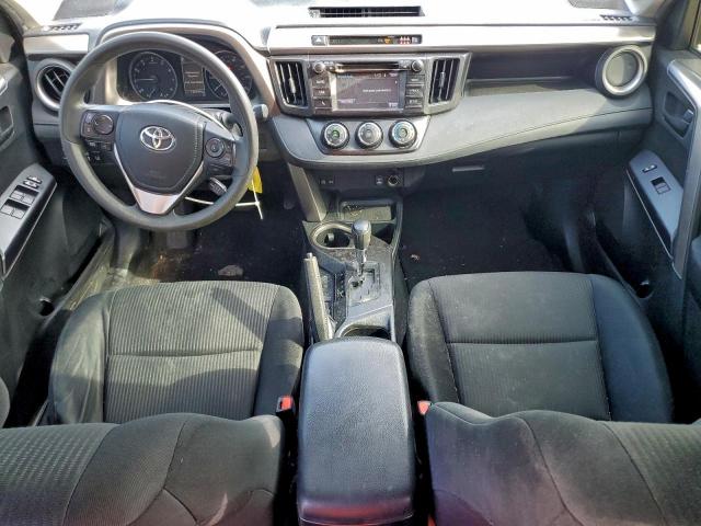 Toyota RAV4 Le Image 3