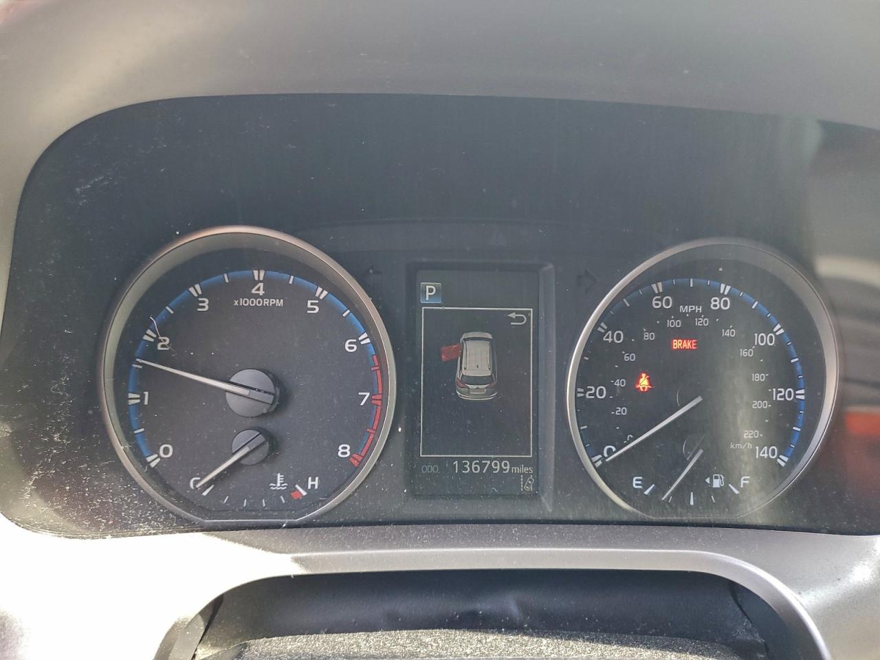 Toyota RAV4 Le Image 6