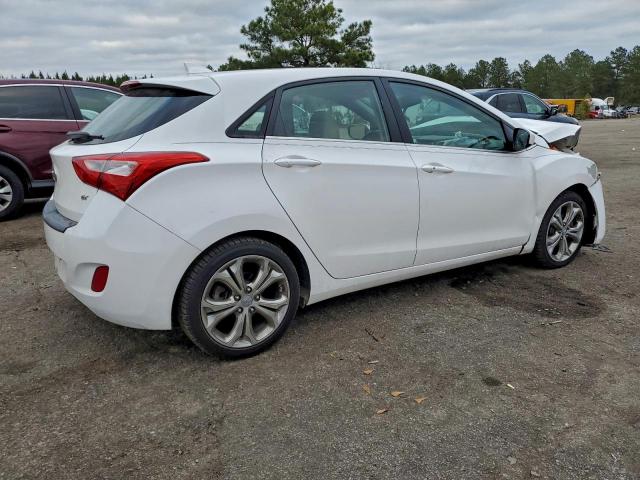 Hyundai ELANTRA Image 2
