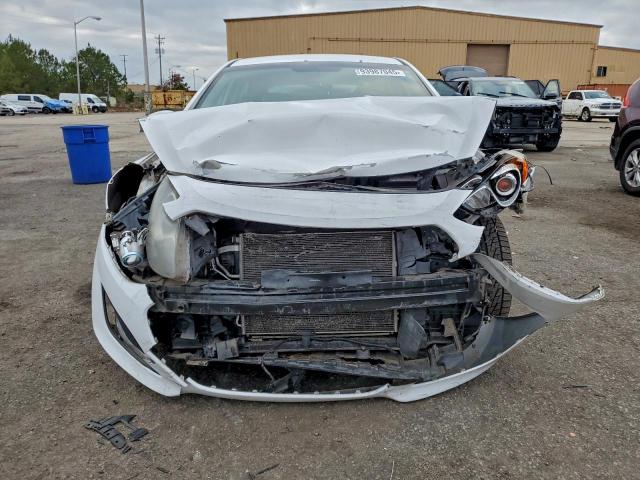 Hyundai ELANTRA Image 10