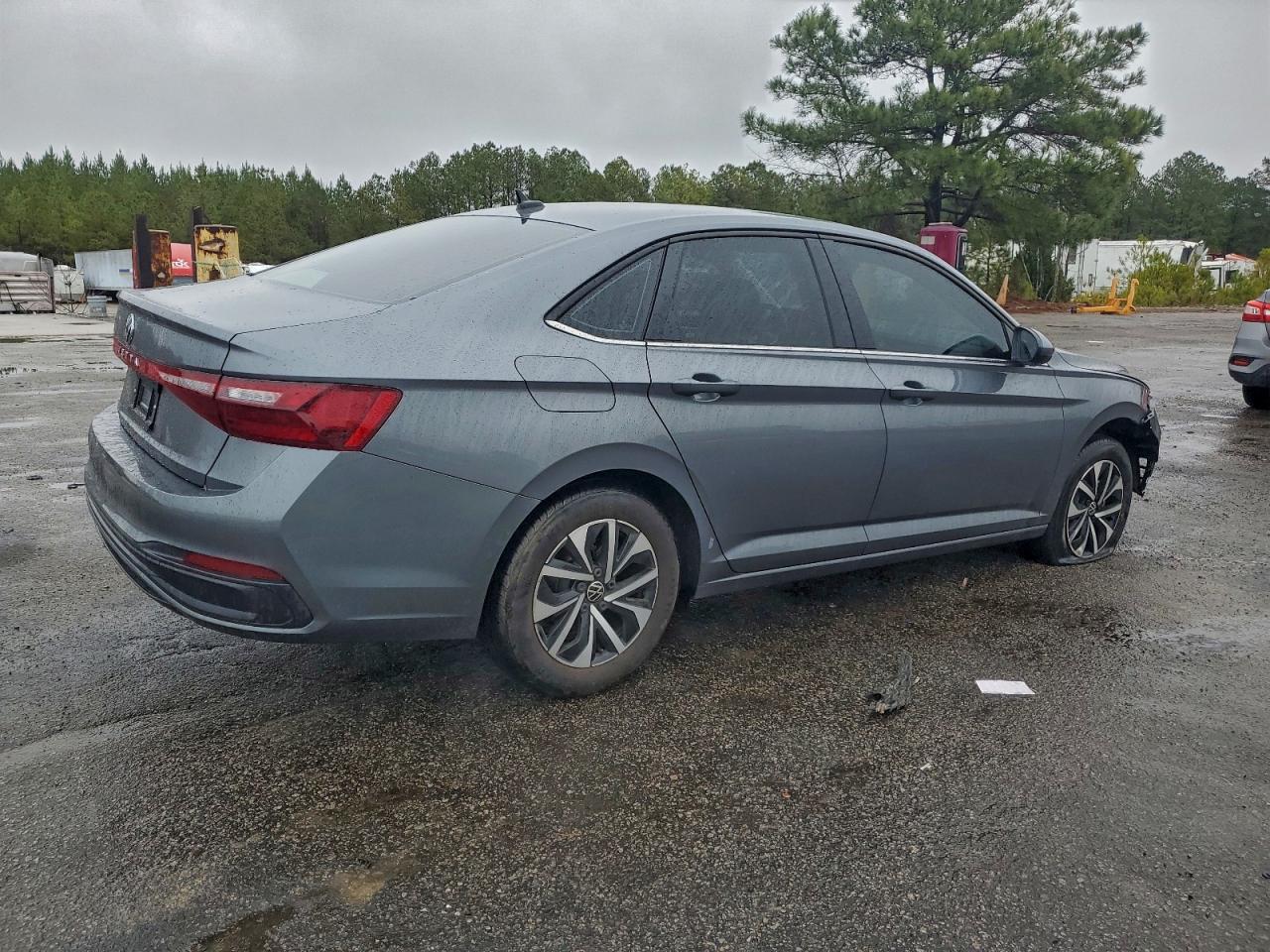 Volkswagen Jetta S Image 5