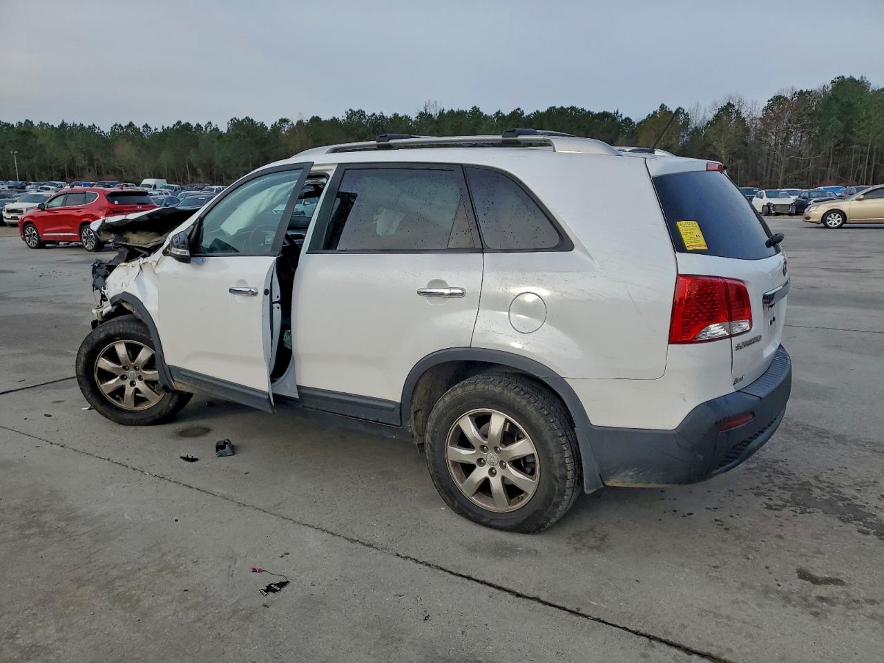 Kia Sorento Base Image 12