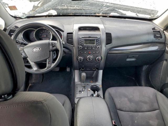 Kia Sorento Base Image 10