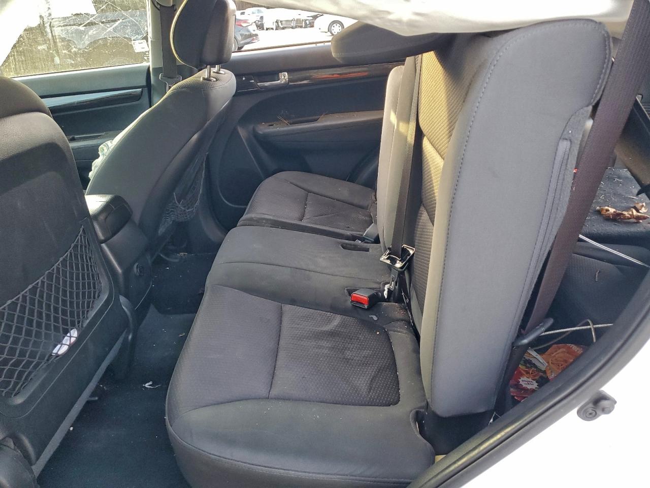 Kia Sorento Base Image 7