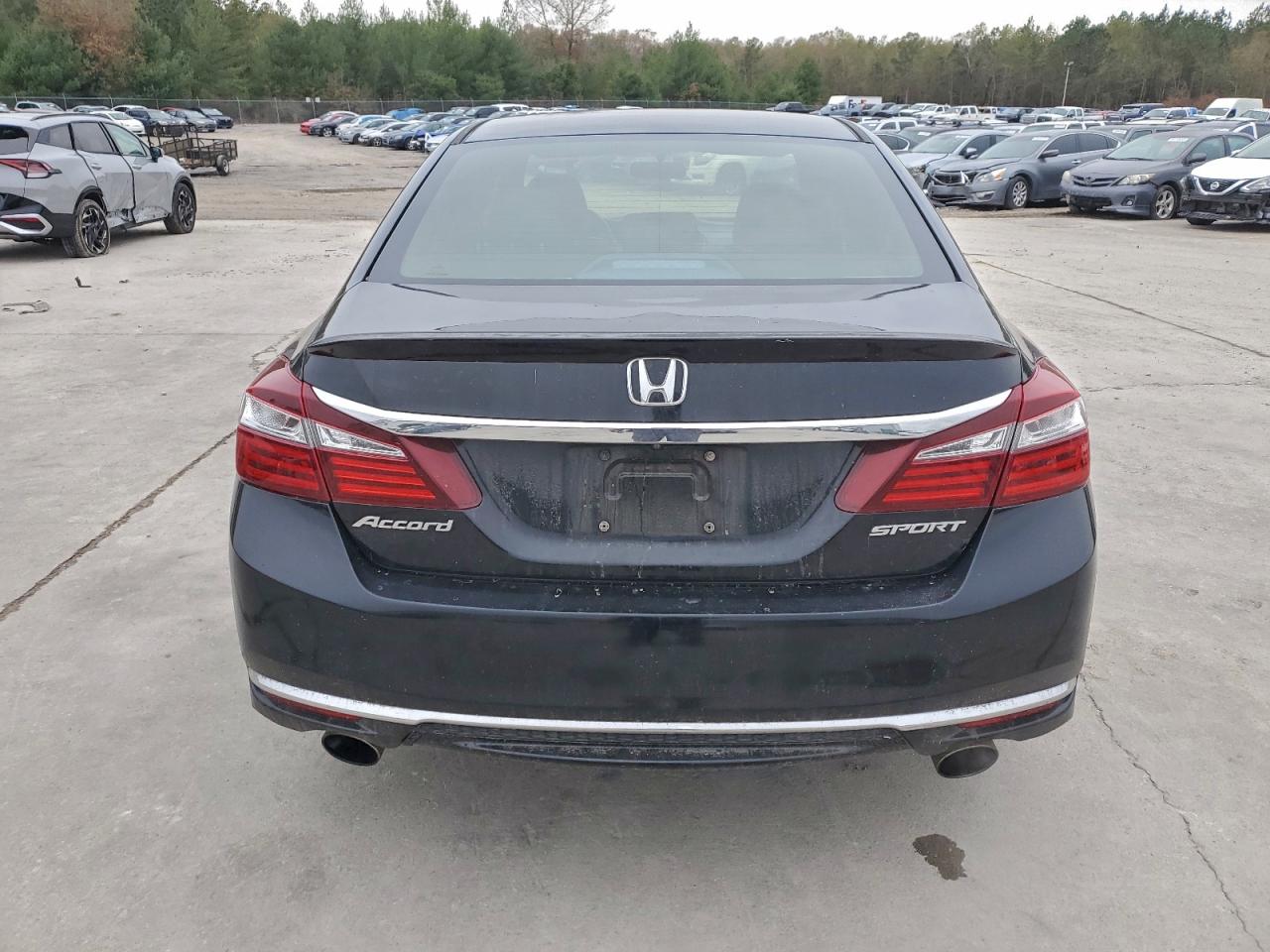 Honda Accord Sport Image 2