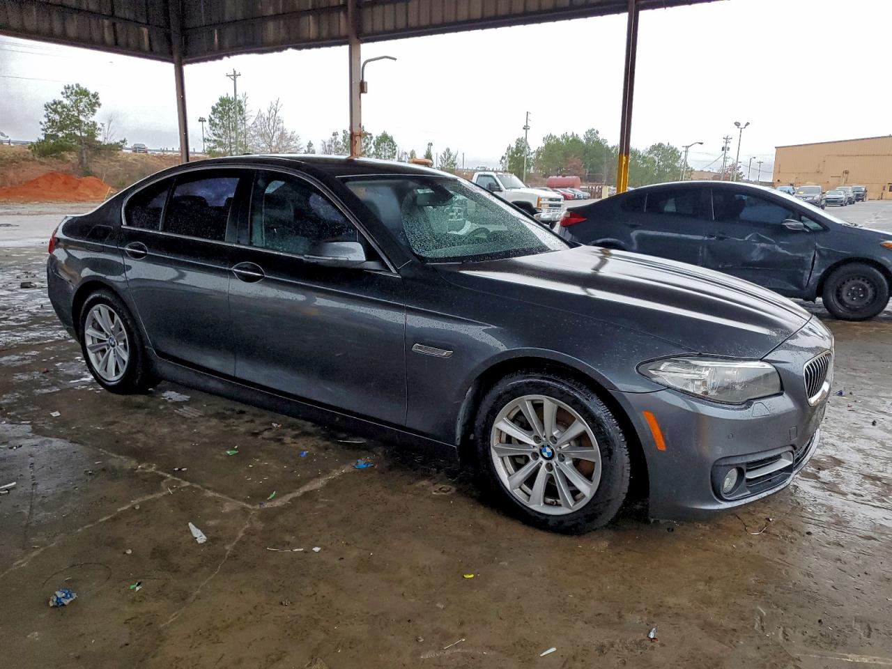 BMW 5 Series Xi Image 12