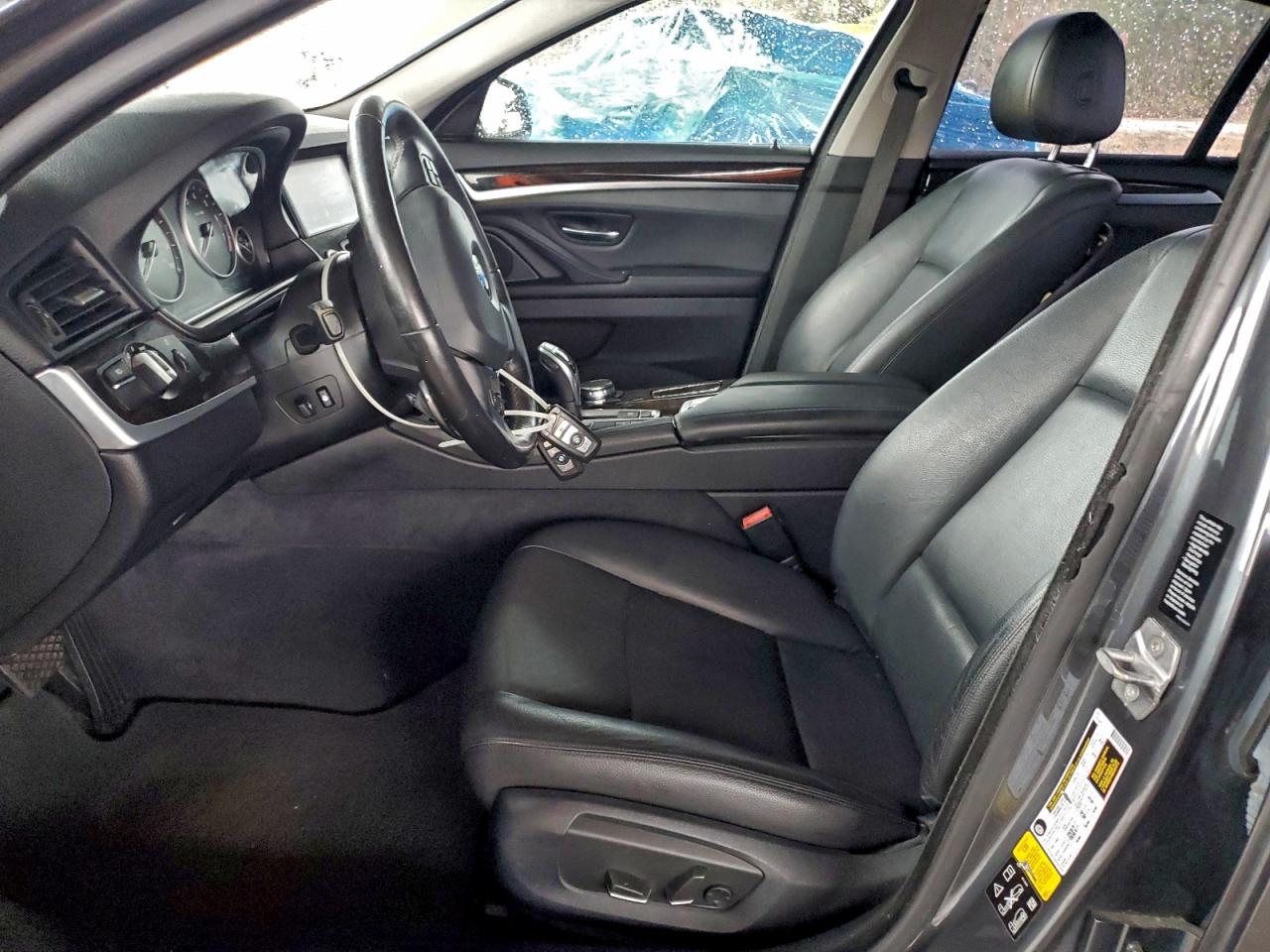 BMW 5 Series Xi Image 2