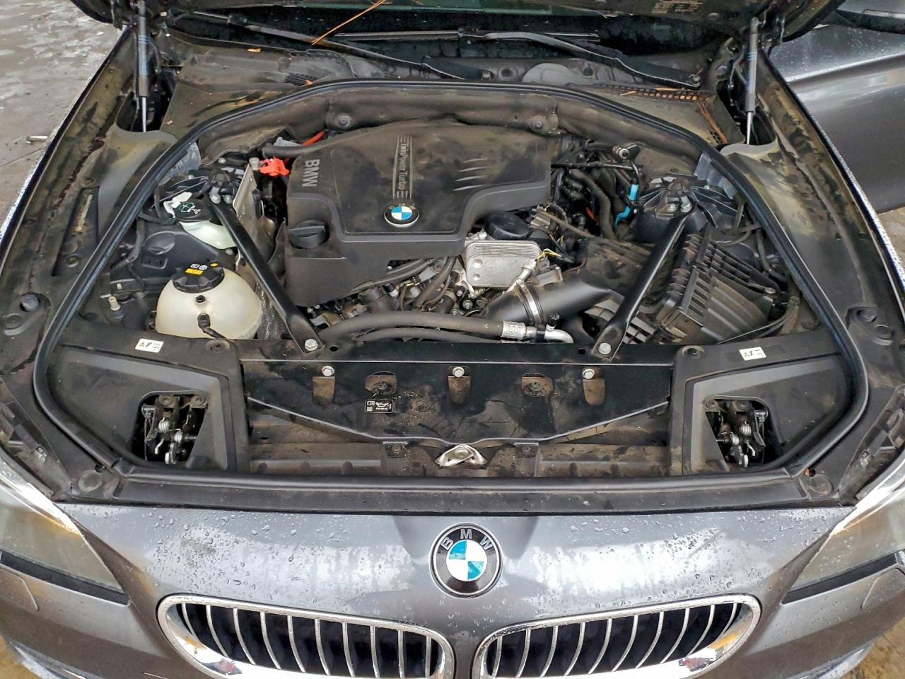 BMW 5 Series Xi Image 11