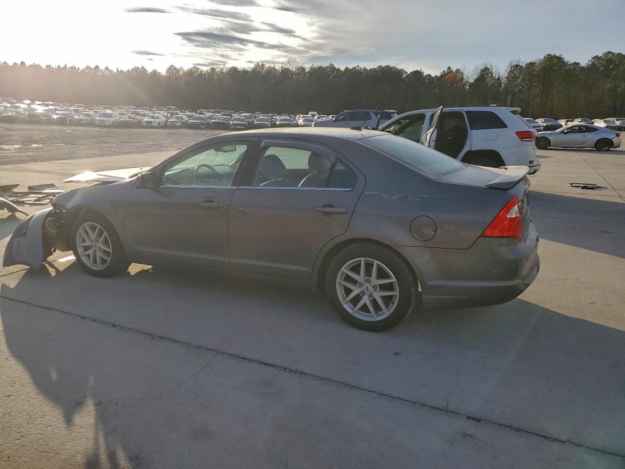 Ford Fusion Sel Image 2