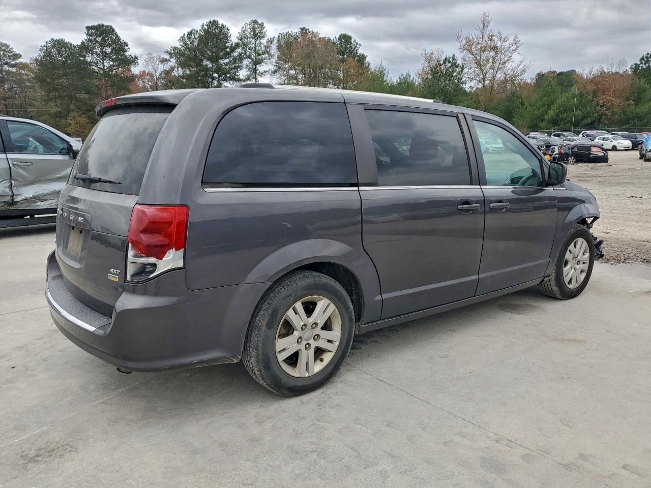 Dodge Caravan Sxt Image 2