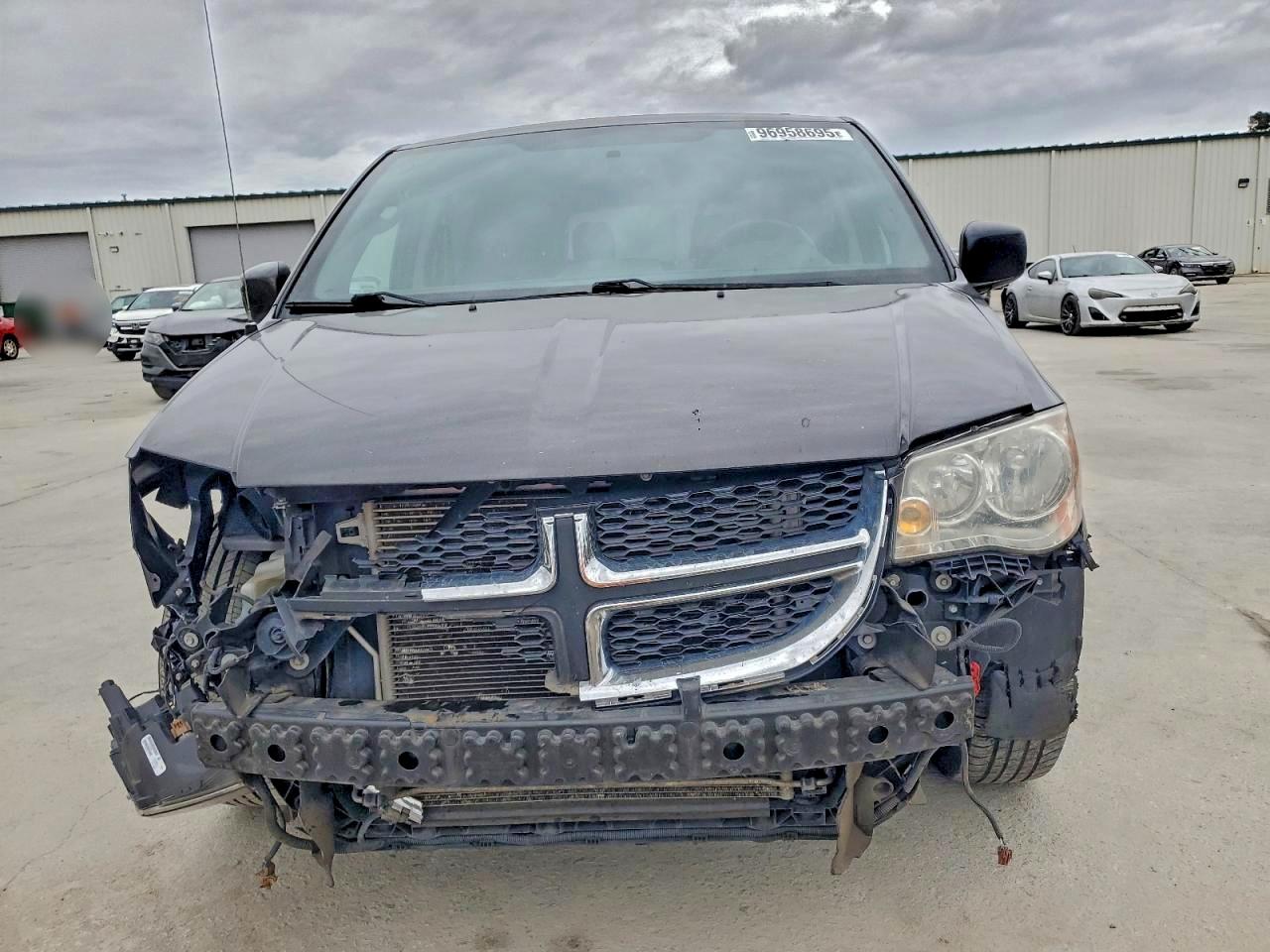 Dodge Caravan Sxt Image 3