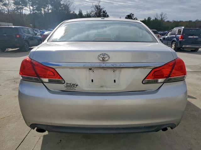 Toyota Avalon Base Image 6