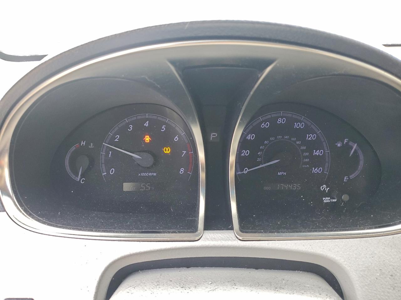 Toyota Avalon Base Image 11