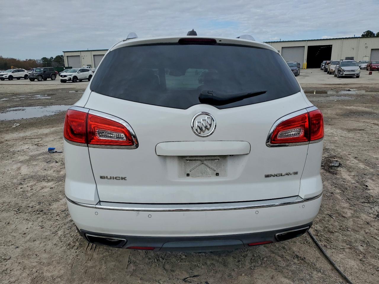 Buick Enclave Image 6