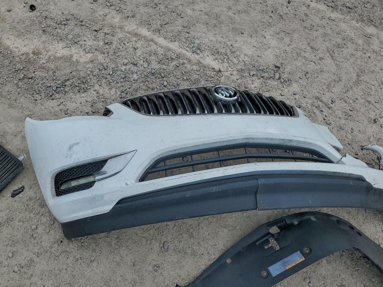 Buick Enclave Image 11