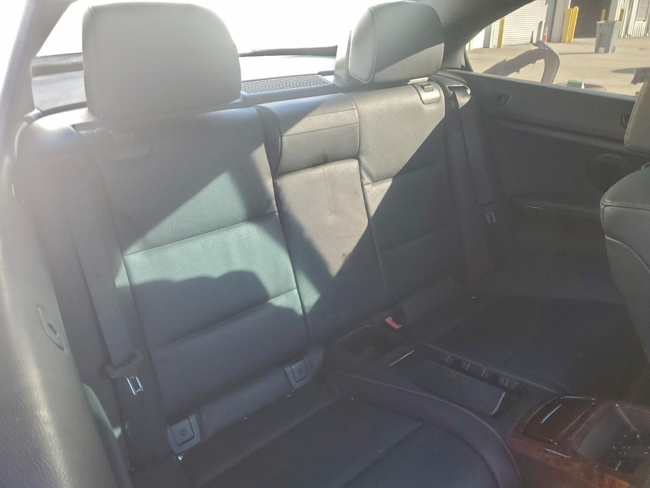 BMW 3 Series I Image 11