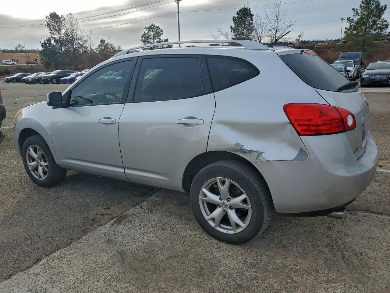 Nissan Rogue S Image 3