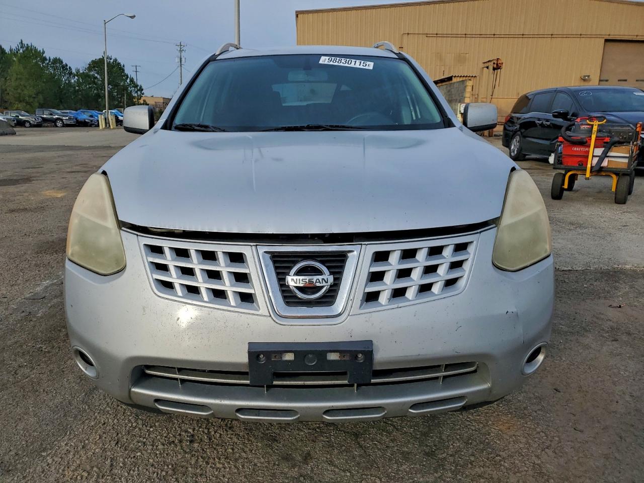 Nissan Rogue S Image 2