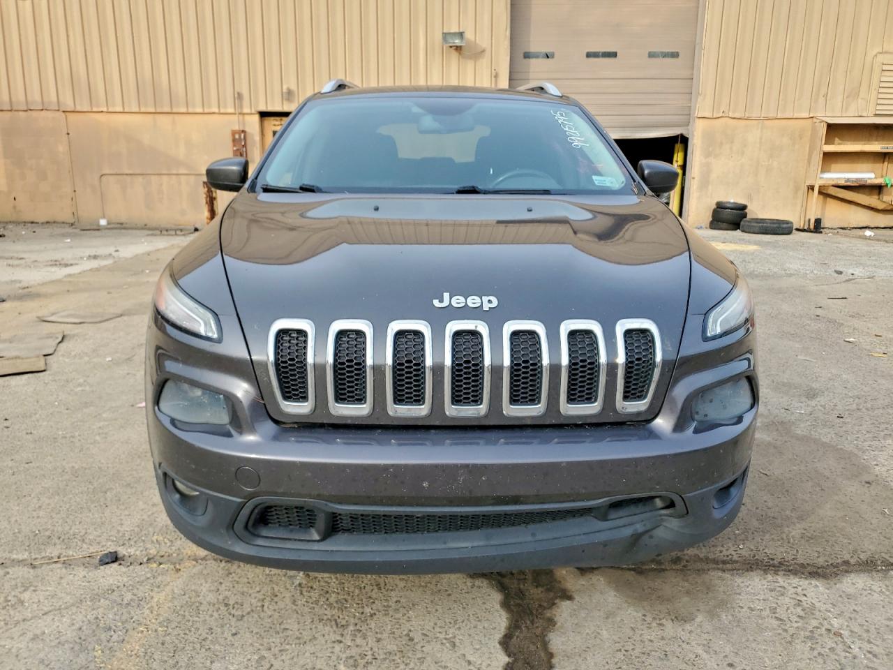 Jeep Grand Cherokee Latitude Image 6
