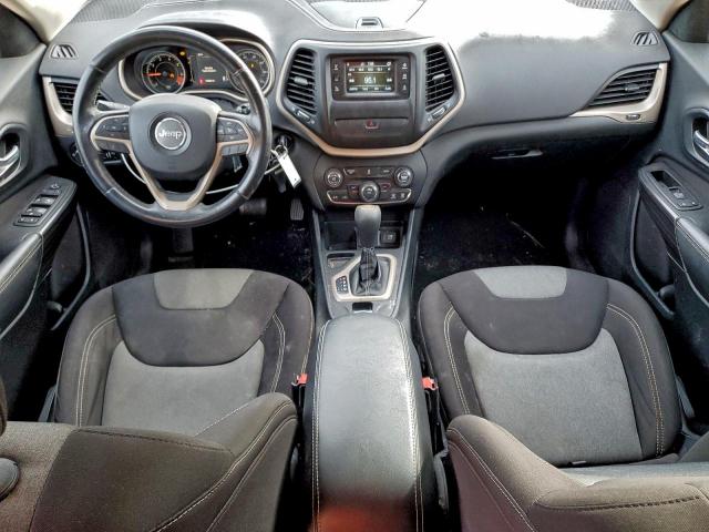 Jeep Grand Cherokee Latitude Image 9