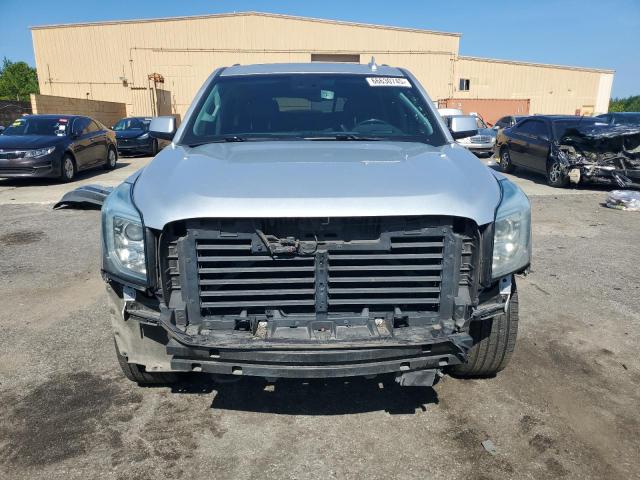 GMC Yukon Denali Image 14