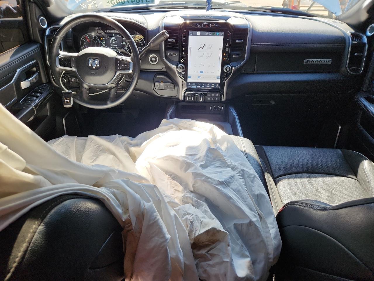 Ram 3500 Laramie Image 11