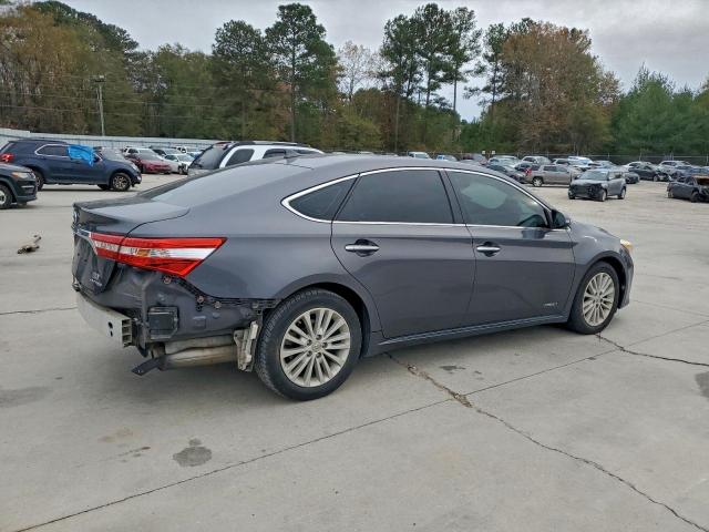 Toyota Avalon Hybrid Image 2