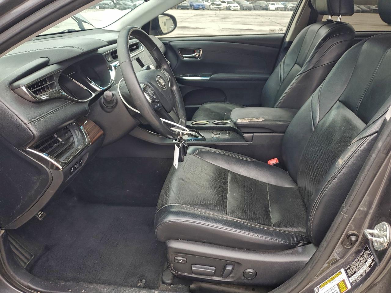 Toyota Avalon Hybrid Image 12