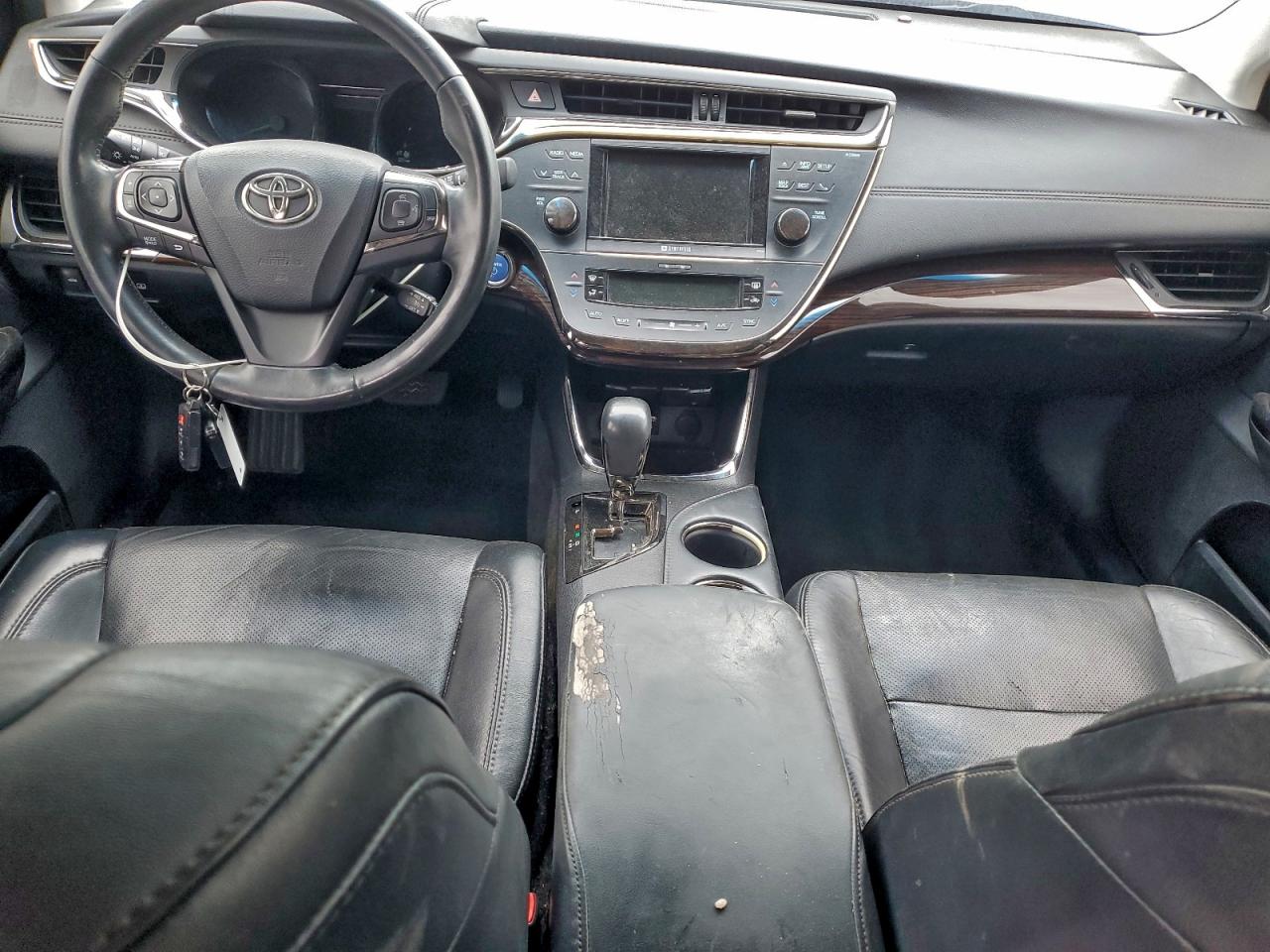 Toyota Avalon Hybrid Image 10