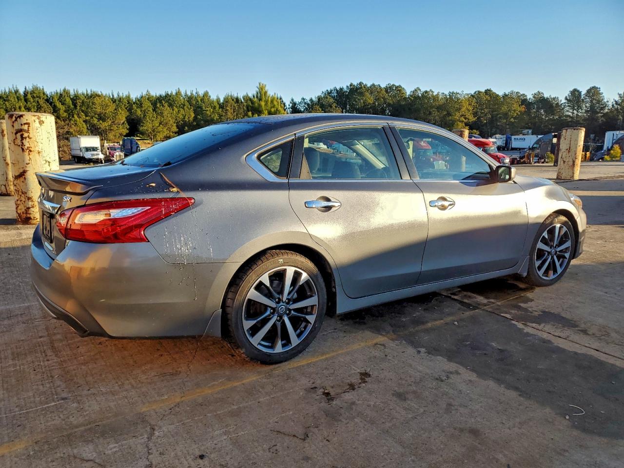 Nissan Altima 2.5 Image 3