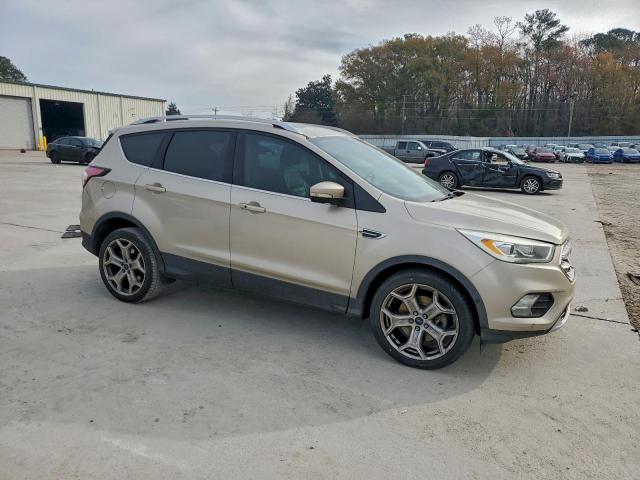 Ford Escape Titanium Image 2