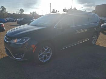  Salvage Chrysler Pacifica