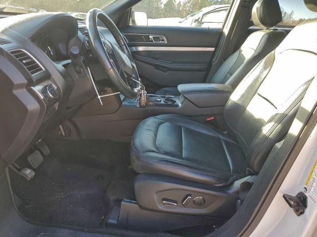 Ford Explorer Xlt Image 6