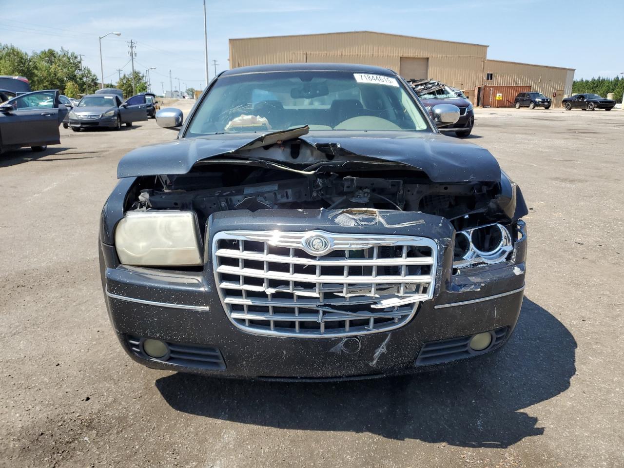 Chrysler 300 Touring Image 2