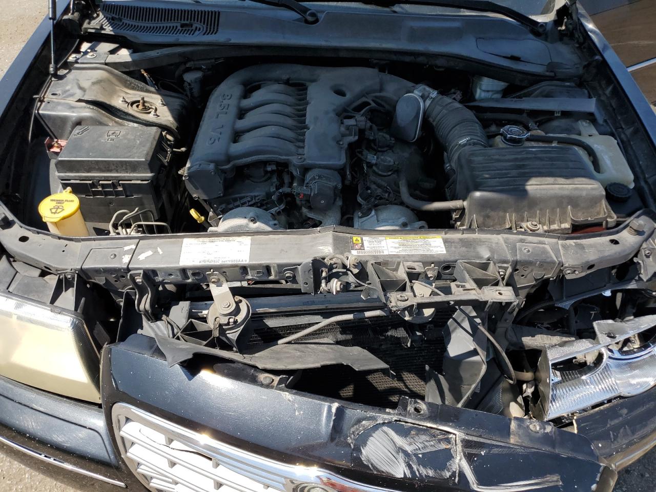 Chrysler 300 Touring Image 6