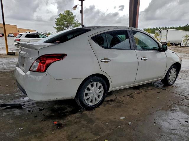 Nissan Versa S Image 2