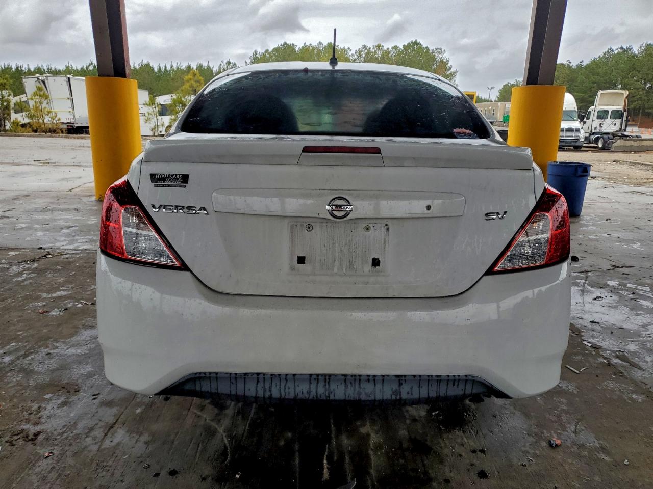 Nissan Versa S Image 6