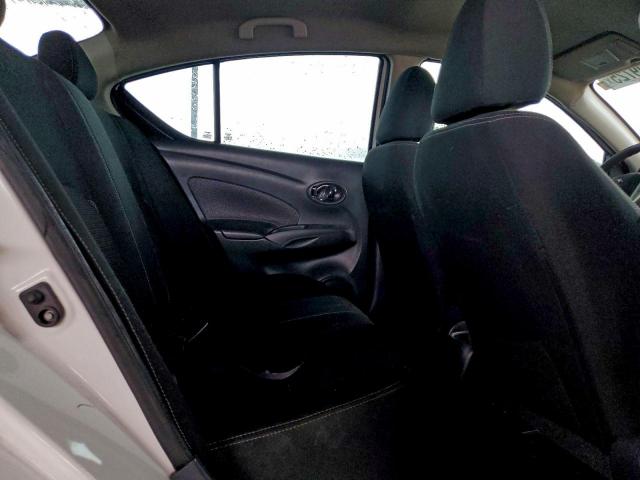 Nissan Versa S Image 11