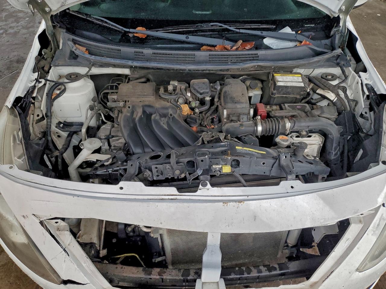 Nissan Versa S Image 12