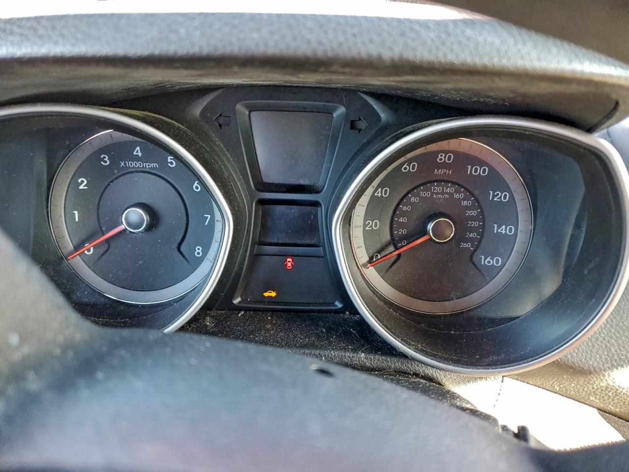 Hyundai ELANTRA Image 8