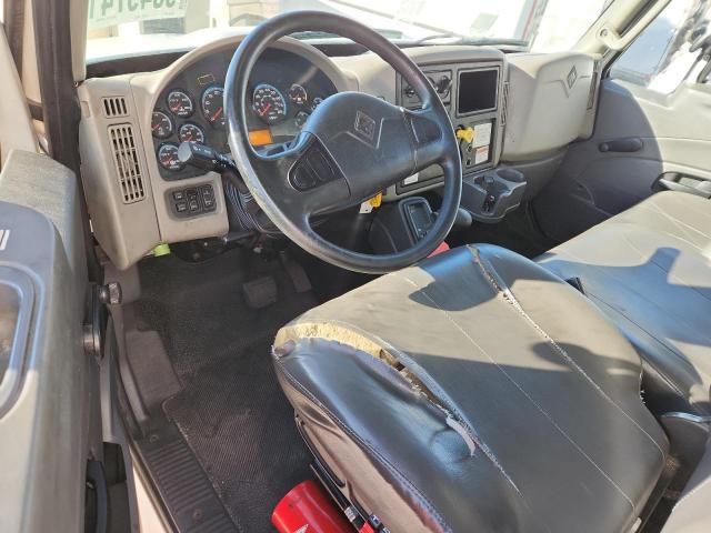 International 4300 4300 Image 12