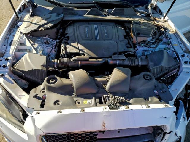 Jaguar XJ R - Sport Image 10